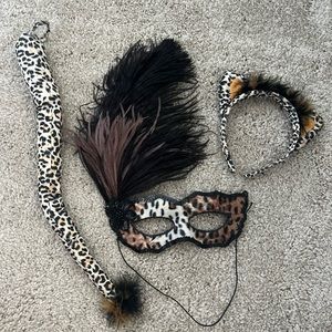 Cheetah / Leopard Eye Mask and Accessories Kit